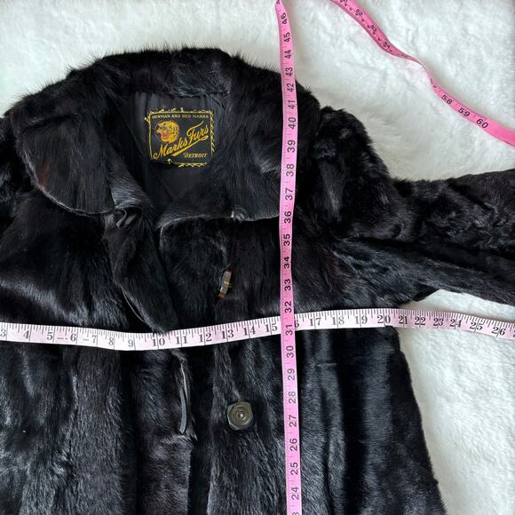 Beaver Fur Coat by Herman and Ben Marks Furs of Detroit - Picture 10 of 10